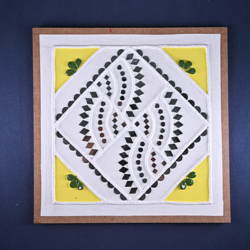 Lippan Frame -10