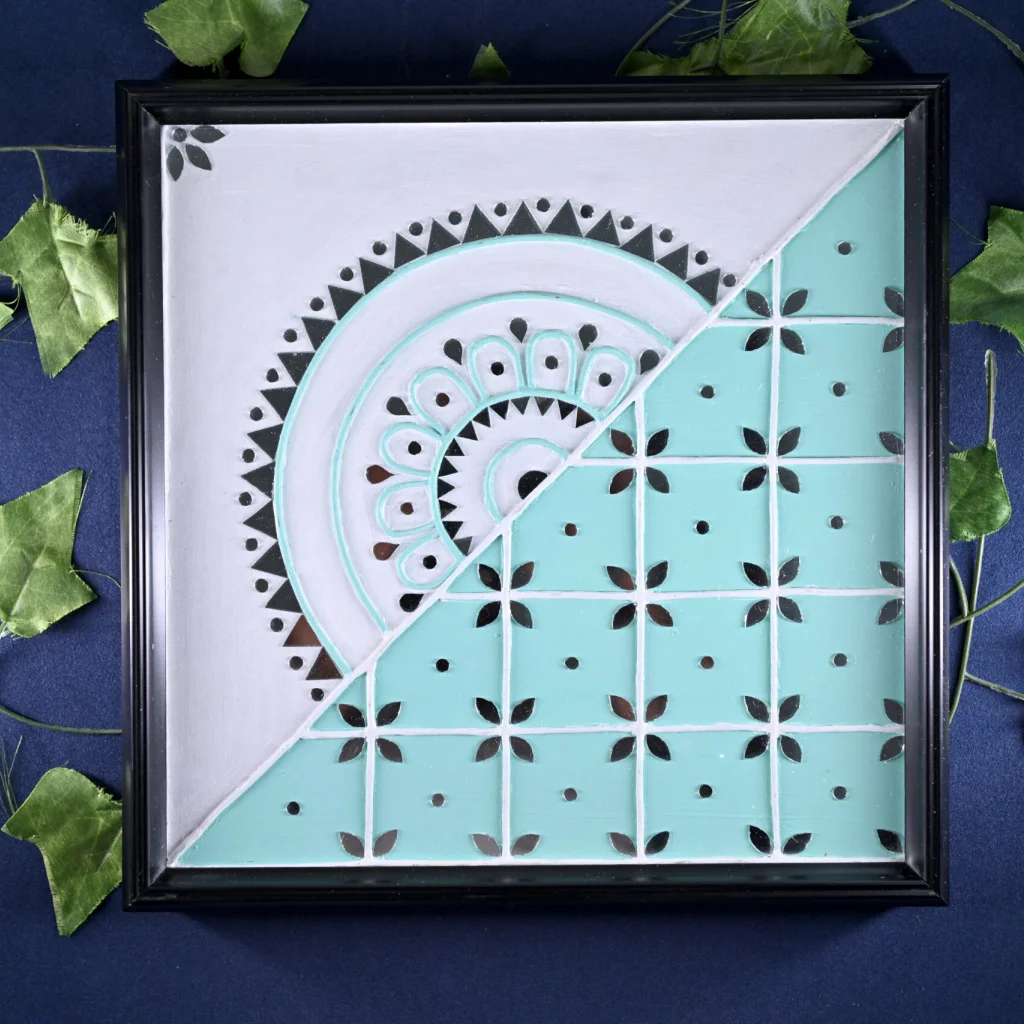 Lippan Frame -7