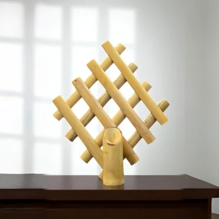 Wall hanging flower vas